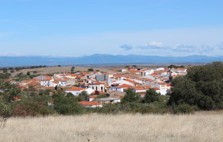 Vista general de Pescueza (Cáceres) Vista general de Pescueza (Cáceres)