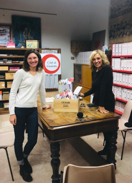 Giovanna Tamassia y Lara Verardo, 'secretarias del amor' del Club de Julieta en Verona Giovanna Tamassia y Lara Verardo, 'secretarias del amor' del Club de Julieta en Verona