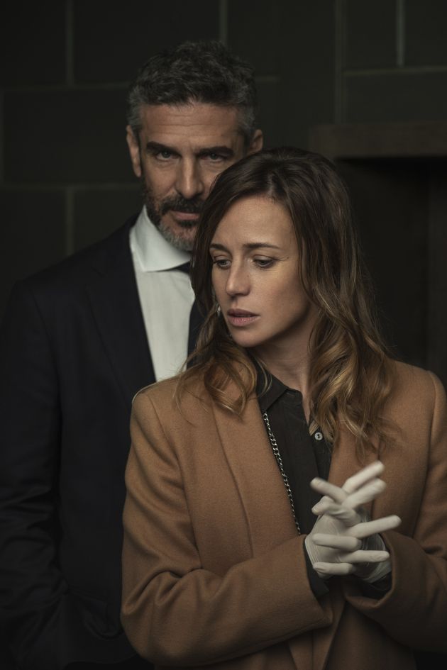 Leonardo Sbaraglia y Marta Etura en Legado en los huesos. Leonardo Sbaraglia y Marta Etura en Legado en los huesos.