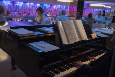 Premiazo en la porra de Carrusel con
El Café de la Ópera de Madrid Premiazo en la porra de Carrusel con
El Café de la Ópera de Madrid
