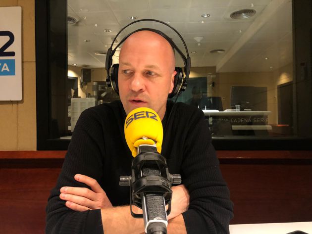 Jordi Cruyff se estrena en El Larguero, desde los estudios de SER Catalunya en Barcelona Jordi Cruyff se estrena en El Larguero, desde los estudios de SER Catalunya en Barcelona
