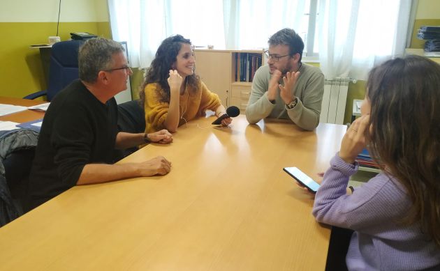 Un momento de la entrevista a Gonzalo Ballesteros, director de colegio público César Cabañas Caballero, en Recas. Un momento de la entrevista a Gonzalo Ballesteros, director de colegio público César Cabañas Caballero, en Recas.