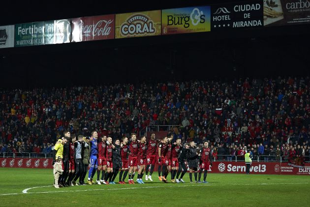 Los jugadores del CD Mirandés celebran el pase a semifinales después de eliminar al Villarreal Los jugadores del CD Mirandés celebran el pase a semifinales después de eliminar al Villarreal