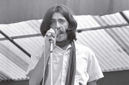 José Miguel Monzón, el Gran Wyoming, Primer premio en el Certamen Rock Villa de Madrid (1978) José Miguel Monzón, el Gran Wyoming, Primer premio en el Certamen Rock Villa de Madrid (1978)