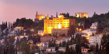Vista exterior del Hotel Alhambra Palace Vista exterior del Hotel Alhambra Palace