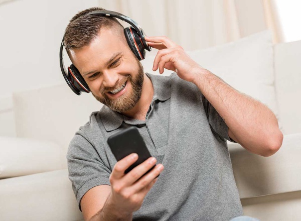 Escuchar música