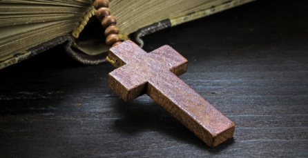El papel de la Iglesia y la religión durante los días más duros de la pandemia ha sido uno de los temas de conversación más recurrentes entre Juanjo Millás y Javier del Pino El papel de la Iglesia y la religión durante los días más duros de la pandemia ha sido uno de los temas de conversación más recurrentes entre Juanjo Millás y Javier del Pino