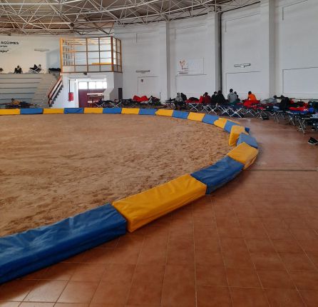 Uno de los espacios donde la Cruz Roja atiende a los migrantes llegados a las islas Uno de los espacios donde la Cruz Roja atiende a los migrantes llegados a las islas