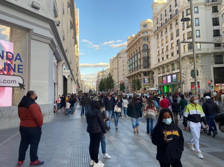 Foto de la Gran Vía a las 19:00 horas de hoy. Foto de la Gran Vía a las 19:00 horas de hoy.