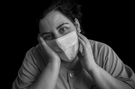 "Las miradas del COVID": el homenaje fotográfico a los sanitarios que combaten la pandemia "Las miradas del COVID": el homenaje fotográfico a los sanitarios que combaten la pandemia