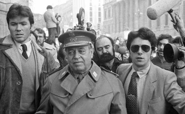 El director general de la Guardia Civil, general José Aramburu Topete, a su llegada a la Carrera de San Jerónimo de Madrid. El director general de la Guardia Civil, general José Aramburu Topete, a su llegada a la Carrera de San Jerónimo de Madrid.