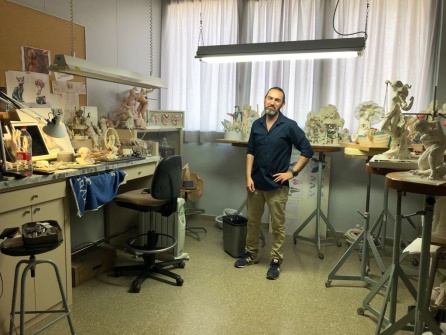 José Santaeulalia, escultor de Lladró, en su estudio José Santaeulalia, escultor de Lladró, en su estudio