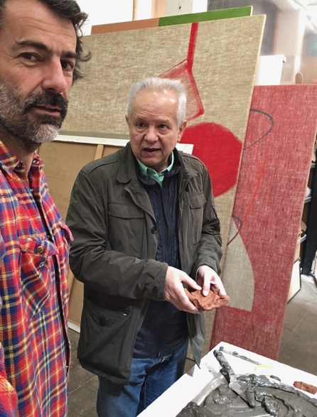 Eduardo Barco y Carlos López-Tapia en el estudio de cerámica Eduardo Barco y Carlos López-Tapia en el estudio de cerámica