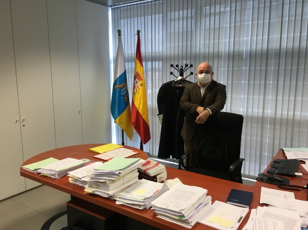 Arcadio Díaz-Tejera es titular del juzgado de instrucción 8 de Las Palmas que supervisa el CIE de Barranco Seco y denuncia las vulneraciones de derechos que se están cometiendo sistemáticamente en Canarias Arcadio Díaz-Tejera es titular del juzgado de instrucción 8 de Las Palmas que supervisa el CIE de Barranco Seco y denuncia las vulneraciones de derechos que se están cometiendo sistemáticamente en Canarias