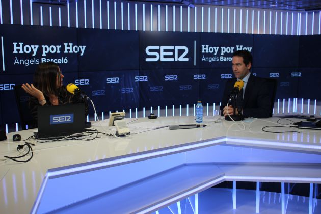 Àngels Barceló durante la entrevista a Teodoro Gacía Egea Àngels Barceló durante la entrevista a Teodoro Gacía Egea