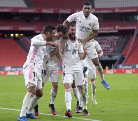 Los jugadores del Real Madrid celebran el gol de Nacho. Los jugadores del Real Madrid celebran el gol de Nacho.