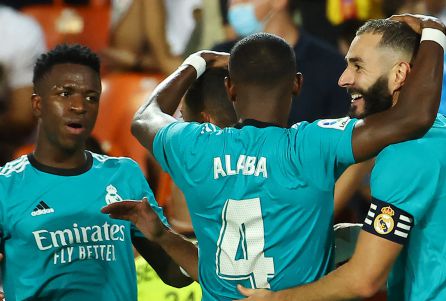 Los jugadores del Real Madrid celebrando su gol frente al Valencia Los jugadores del Real Madrid celebrando su gol frente al Valencia