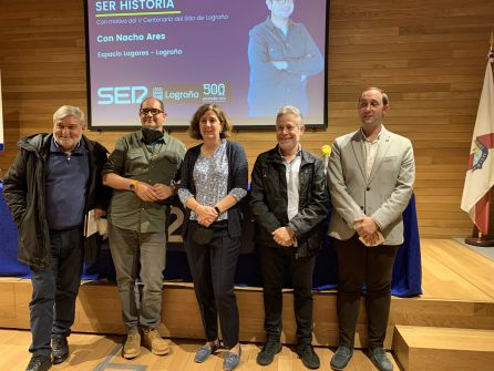 Nacho Ares y Jesús Callejo con algunos de los invitados al programa Nacho Ares y Jesús Callejo con algunos de los invitados al programa