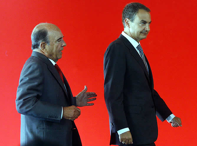 El presidente del Santander, Emilio Botín, y el presidente del Gobierno, José Luis Rodríguez Zapatero. El presidente del Santander, Emilio Botín, y el presidente del Gobierno, José Luis Rodríguez Zapatero.