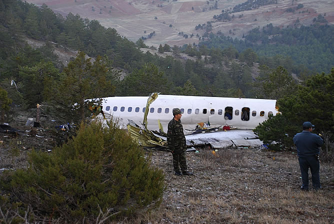 Restos del avión accidentado Restos del avión accidentado