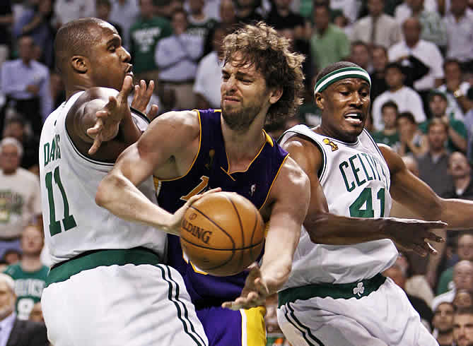 La gloria ha sido para los Celtics, que llegaron a disfrutar de una ventaja de 43 puntos (129-86). La gloria ha sido para los Celtics, que llegaron a disfrutar de una ventaja de 43 puntos (129-86).