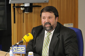 "Yo me siento en esa mesa con plena lealtad, es decir, sin ninguna presión sobre los otros inerlocutores, creo que no se puede dialogar amenanzando" "Yo me siento en esa mesa con plena lealtad, es decir, sin ninguna presión sobre los otros inerlocutores, creo que no se puede dialogar amenanzando"