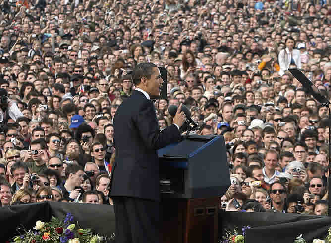 Obama da un discurso ante miles de personas, como previa a la reunión con los líderes europeos Obama da un discurso ante miles de personas, como previa a la reunión con los líderes europeos