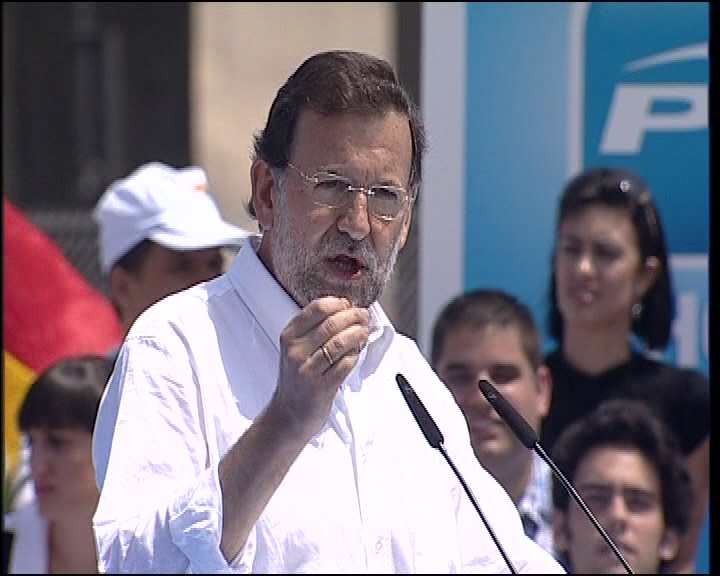 Rajoy utilizó un avión del Ejército en la campaña electoral de 2003 Rajoy utilizó un avión del Ejército en la campaña electoral de 2003