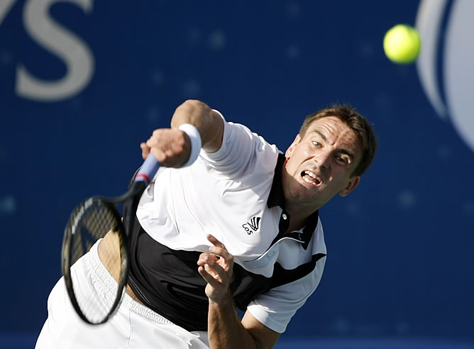 Robredo, durante su partido ante Jurgen Melzer Robredo, durante su partido ante Jurgen Melzer