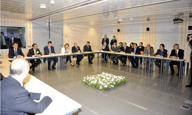 Los Príncipes también han tenido una reunión de trabajo con los directivos de Unión Radio Los Príncipes también han tenido una reunión de trabajo con los directivos de Unión Radio