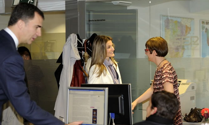 Doña Letizia saluda a la jefa de Sociedad, Mariola Lourido Doña Letizia saluda a la jefa de Sociedad, Mariola Lourido