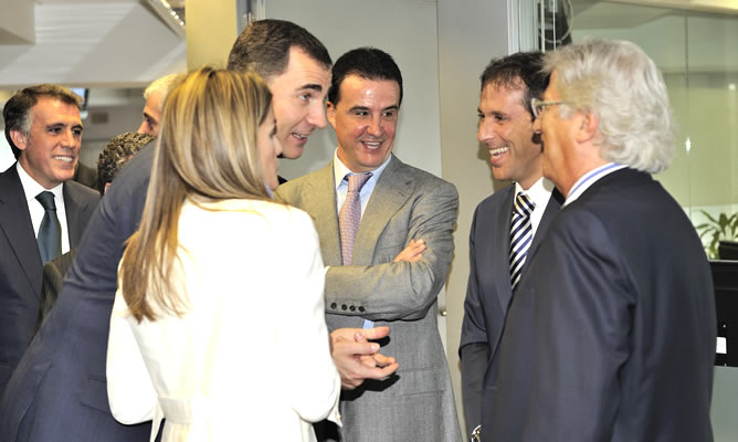 Los Príncipes de Asturias conversan con José Ramón de la Morena, Paco González y Pepe Domingo Castaño Los Príncipes de Asturias conversan con José Ramón de la Morena, Paco González y Pepe Domingo Castaño