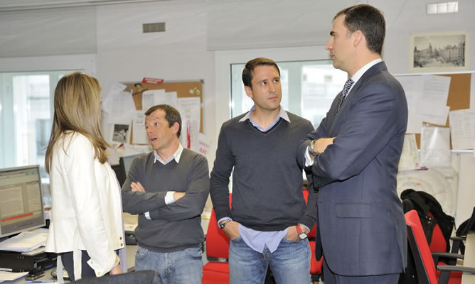 Alfonso Ojea y Miguel Ángel Muñoz Encinas charlan con los Príncipes Alfonso Ojea y Miguel Ángel Muñoz Encinas charlan con los Príncipes