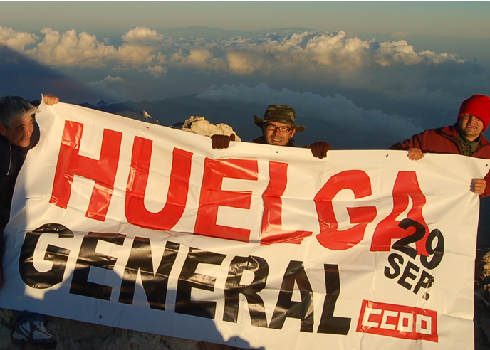 Representantes sindicales canarios suben al Teide para calentar la huelga del 29 S Representantes sindicales canarios suben al Teide para calentar la huelga del 29 S