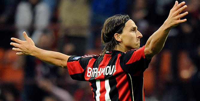 Ibrahimovic celebra un gol con el Milana Ibrahimovic celebra un gol con el Milana