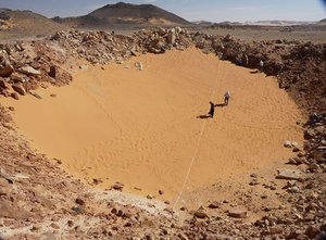Una búsqueda en Google Earth llevó al descubrimiento del cráter Kamil, en Egipto / GOOGLE MAPS Una búsqueda en Google Earth llevó al descubrimiento del cráter Kamil, en Egipto / GOOGLE MAPS