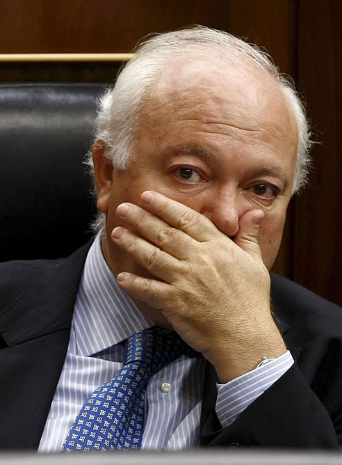 El ministro se ha emocionado en su despedida El ministro se ha emocionado en su despedida
