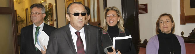 Carlos Fabra, a su llegada este martes a la Diputación de Castellón. Carlos Fabra, a su llegada este martes a la Diputación de Castellón.
