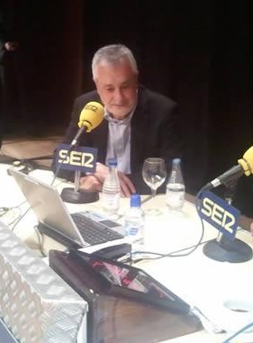 El presidente de la Junta de Andalucía, José Antonio Griñán, ha pasado por los micrófonos de la SER el día de Andalucía El presidente de la Junta de Andalucía, José Antonio Griñán, ha pasado por los micrófonos de la SER el día de Andalucía