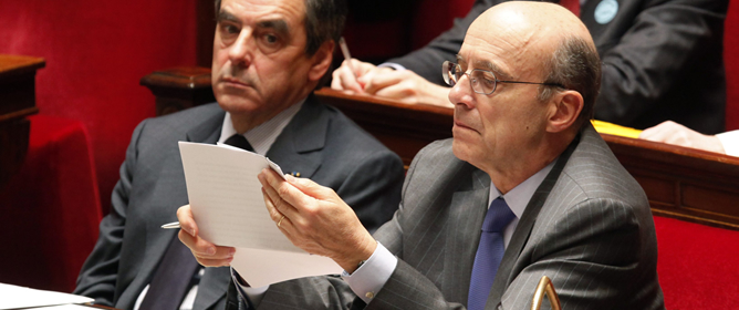 El ministro francés de Asuntos Exteriores, Alain Juppé, durante una sesión de la Asamblea Nacional en París El ministro francés de Asuntos Exteriores, Alain Juppé, durante una sesión de la Asamblea Nacional en París
