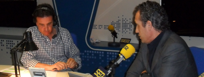 El director general del Real Madrid, Jorge Valdano, es entrevistado por José Ramón de la Morena en 'El Larguero' El director general del Real Madrid, Jorge Valdano, es entrevistado por José Ramón de la Morena en 'El Larguero'