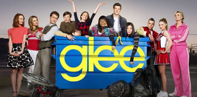 Lea Michele, Chris Colfer y Cory Monteith, tres de los actores protagonistas de la comedia musical "Glee", dejarán la serie al final de la próxima temporada Lea Michele, Chris Colfer y Cory Monteith, tres de los actores protagonistas de la comedia musical "Glee", dejarán la serie al final de la próxima temporada