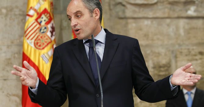 Camps, en una imagen de archivo, en un momento de la comparecencia en la que anunció su dimisión Camps, en una imagen de archivo, en un momento de la comparecencia en la que anunció su dimisión