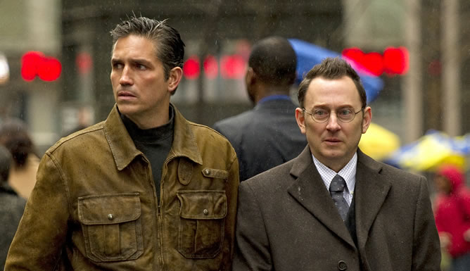 Michael Emerson y James Caviezel, en una escena de 'Person of Interest' Michael Emerson y James Caviezel, en una escena de 'Person of Interest'