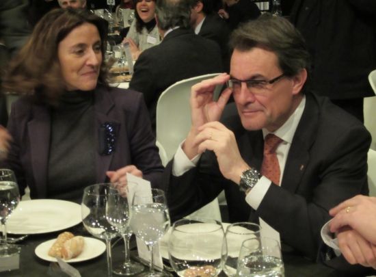 Artur Mas critica les Comunitats Autònomes que augmenten el seu pressupost Artur Mas critica les Comunitats Autònomes que augmenten el seu pressupost