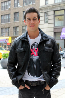 Mario Casas: "Te da fuerza presentarte en el Festival de Tribeca sabiendo que 'Grupo 7' ha funcionado en España"