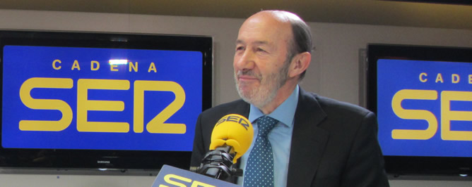 El líder del PSOE, Alfredo Pérez Rubalcaba, en la SER El líder del PSOE, Alfredo Pérez Rubalcaba, en la SER