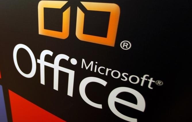 La nueva versión de Office hace uso de la nube para el almacenamiento de documentos y la configuración a través de Internet por defecto La nueva versión de Office hace uso de la nube para el almacenamiento de documentos y la configuración a través de Internet por defecto