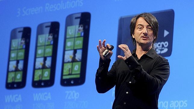 Joe Belfiore en la presentación del Windows Phone 8 en San Francisco Joe Belfiore en la presentación del Windows Phone 8 en San Francisco