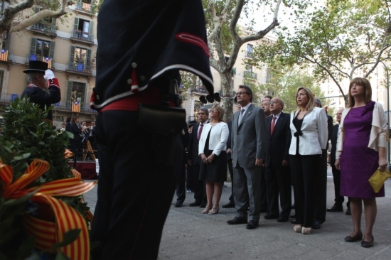 El Govern de la Generalitat, en la ofrenda ante el monumento a Rafael Casanova El Govern de la Generalitat, en la ofrenda ante el monumento a Rafael Casanova